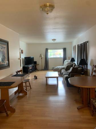 2 Bedroom, 1 Bath in North Greenwood (very close to Greenlake) for rent